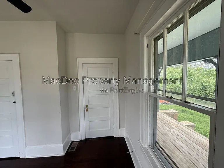 1013 Terrace St — Photo 12