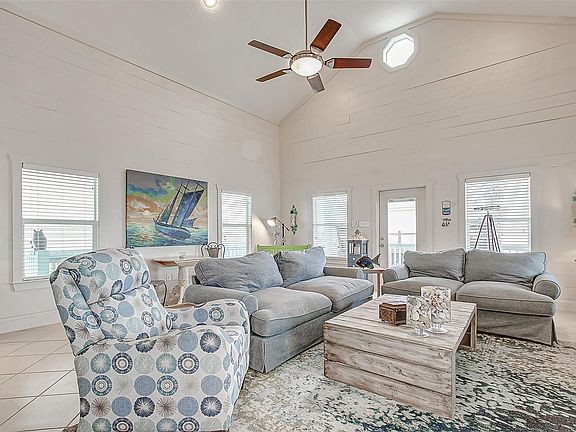 4th image of 2788 Gulfview Ln