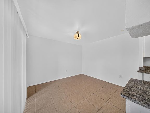 4th image of 2811 Stoneway Lane #A
