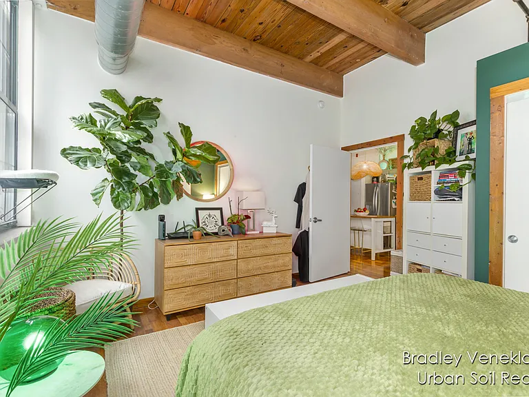 940 Monroe Ave NW #217 — Photo 14