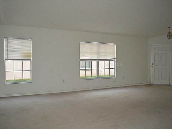5th image of 226 Ronaldale Ave