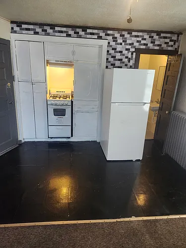 220 Highland St #2A Photo 1