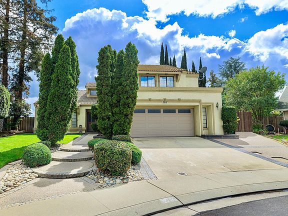 2nd image of 2212 McCaffrey Ln