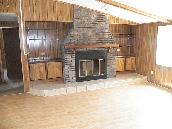 Great Room, vaulted ceilings