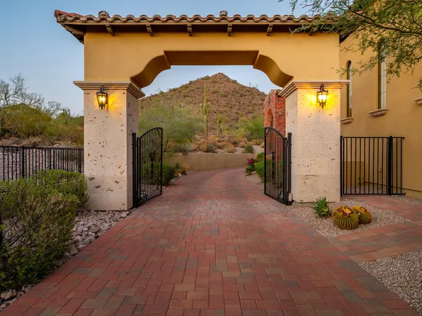 3711 N Hawes Rd, Mesa, AZ 85207