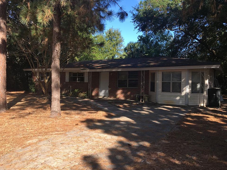 1st image of 305 Linda Ln