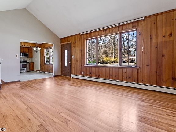 5th image of 17 Katherine Rd