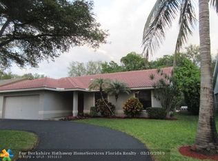 5215 NW 98th Ter, Coral Springs, FL 33076