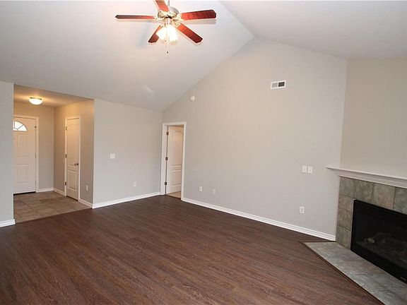 4th image of 2701 SW 10th St