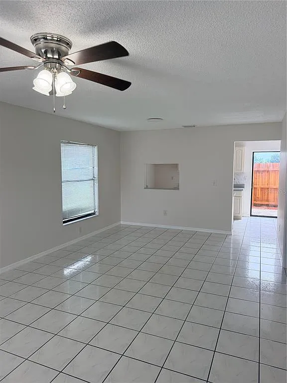 2 bed, 2.5 bath, 1104 sqft, $1,750 — Photo 3