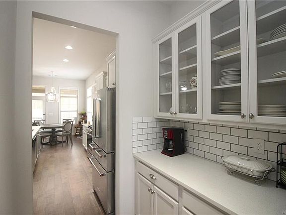 4th image of 9208 Crescent Lodge Cir