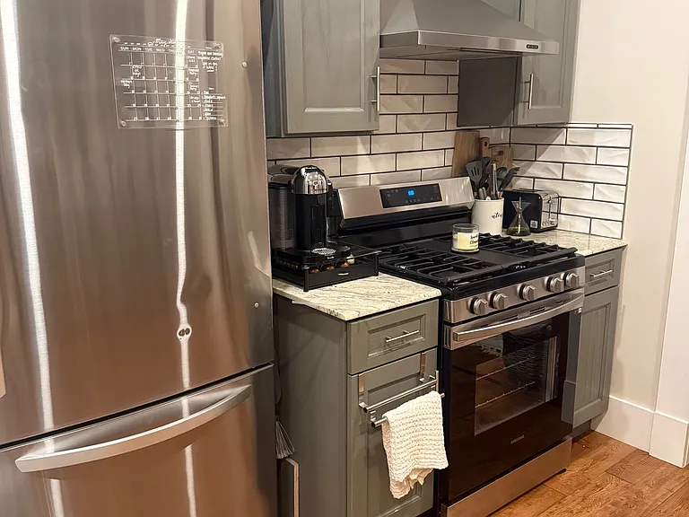 28 N Pearl St #3 — Photo 4