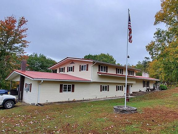 3rd image of 42 Silver Fox Dr