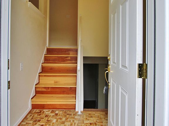 2nd image of 12529 Oakwood Dr