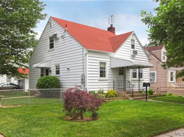 1686 Atherton Ave, Elmont, NY 11003