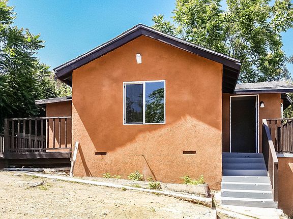 3rd image of 817 N Gage Ave