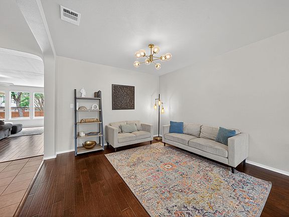 5th image of 4847 Farber Dale