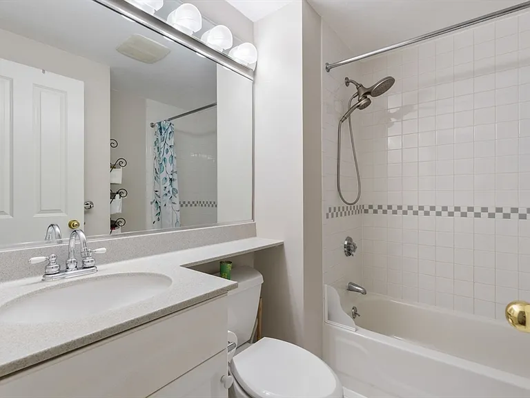 10 Charlesgate E #501 — Photo 20