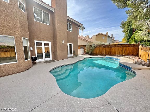 5th image of 8240 Tivoli Cove Dr