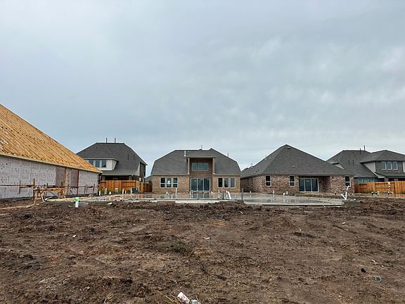 Construction progress - 2014 Meteor Falls Drive