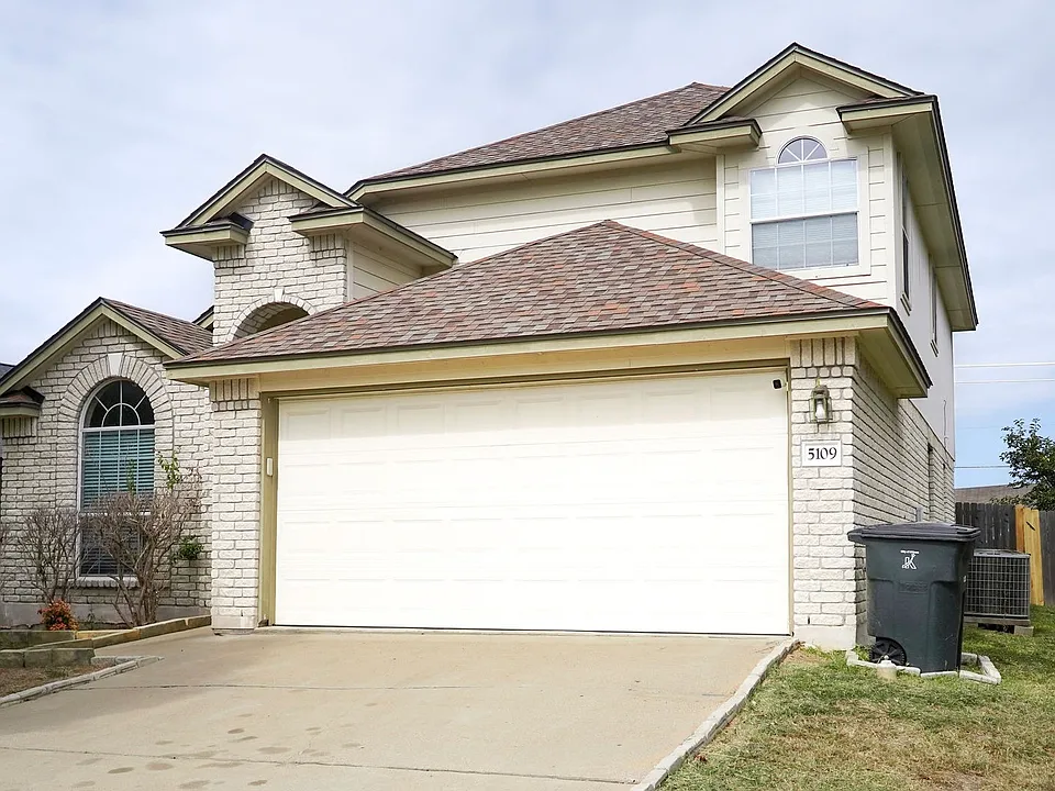 5109 Sydney Harbour Ct