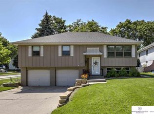 2724 S 116th Avenue Cir, Omaha, NE 68144