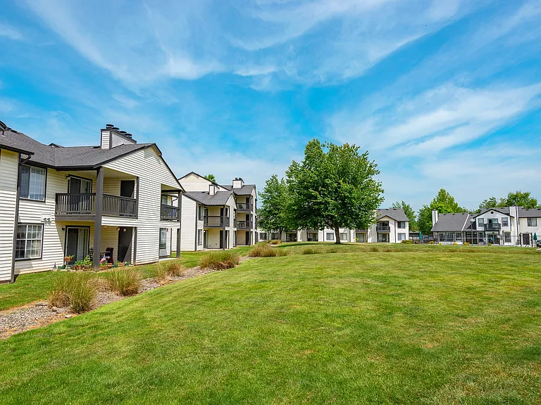 Chinook Park Apartment Homes — Photo 6