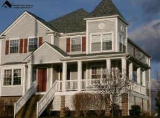 4366 Sexton Rd, Cleveland, OH 44105