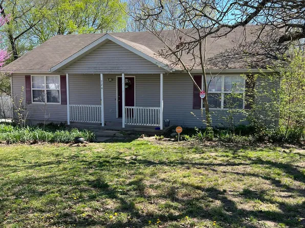 724 E Madison Street, Buffalo, MO 65622