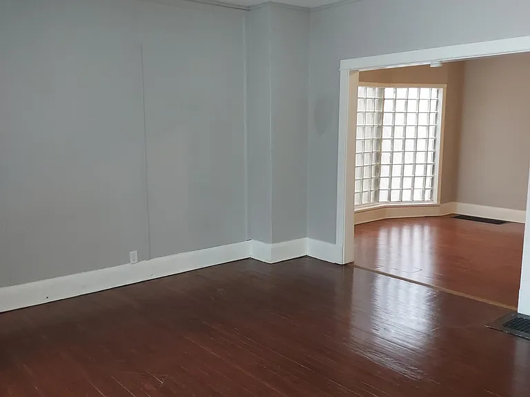 329 Marshall St #1 — Photo 2