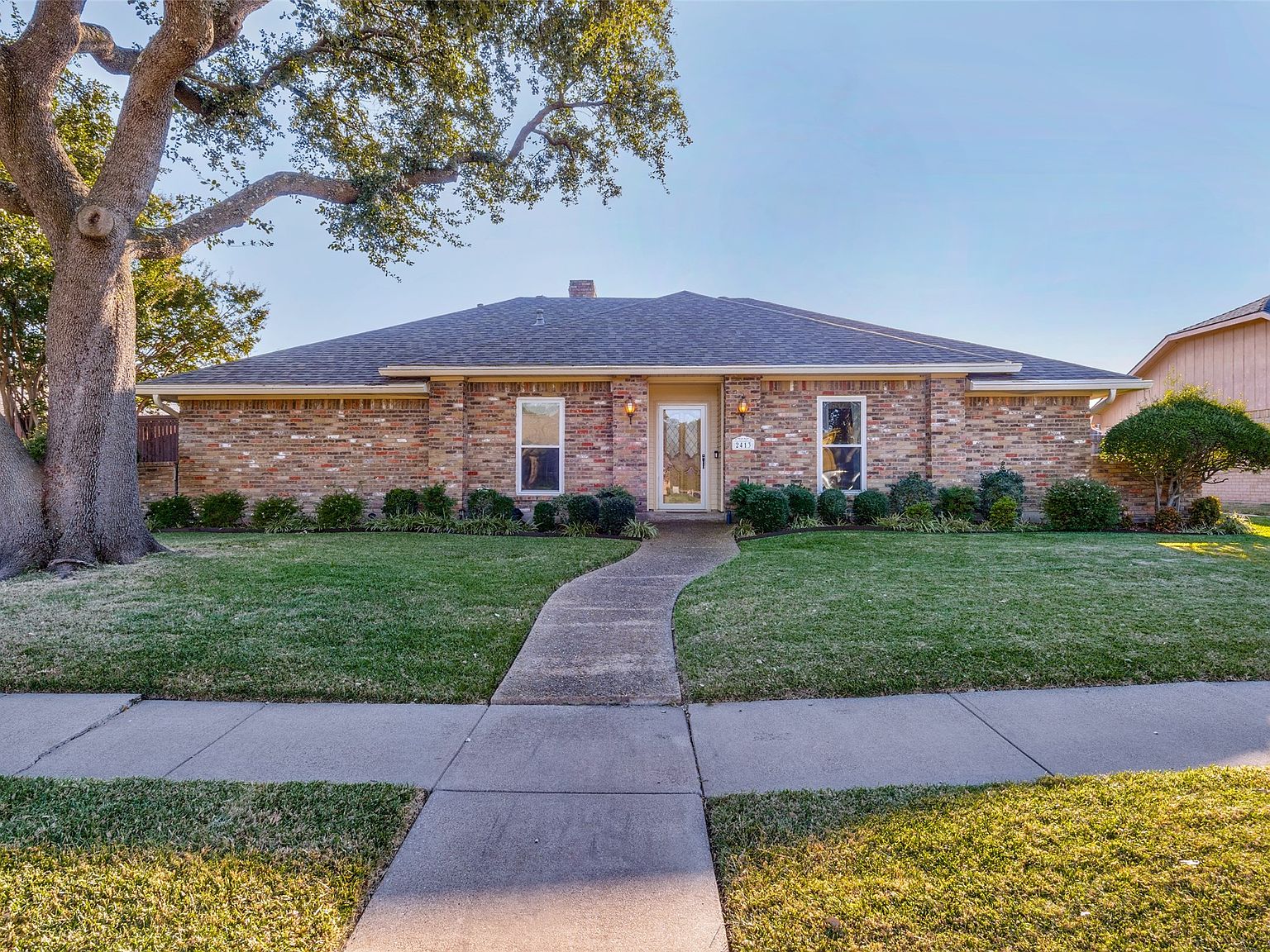 2413 Parkside Dr, Garland, TX 75040 | Zillow