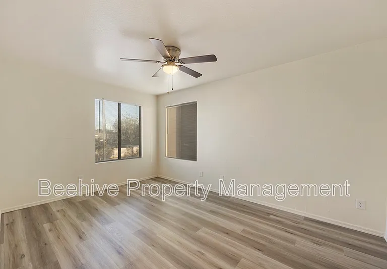 2732 E Culver St #1 — Photo 21