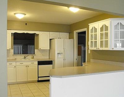 4th image of 715 Terrace Dr S
