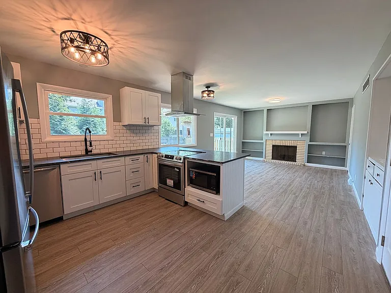 2538 Berwyck Rd SE — Photo 8