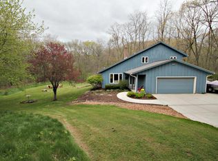 S45W34436 Rue Parc, Dousman, WI 53118