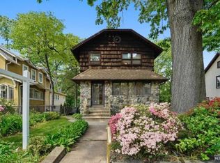 30 Oak Ridge Ave, Nutley, NJ 07110