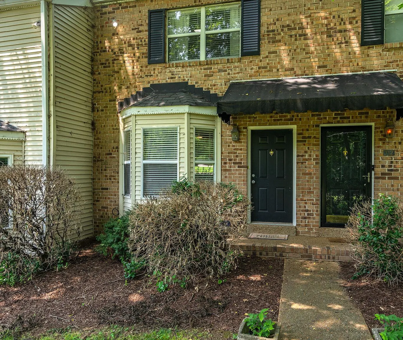 2 bed, 1.5 bath, 1236 sqft, $2,400 — Photo 3