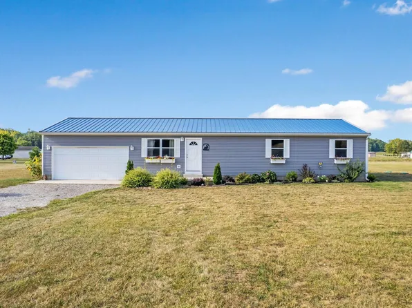 2613 Little Creek Rd, Frankfort, OH 45628