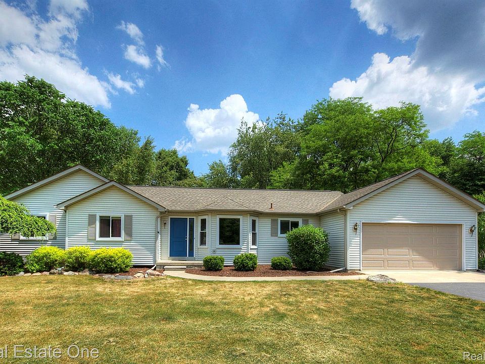 1st image of 11175 Lake Forest Dr