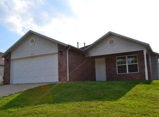 812 SW Arrowhead Dr, Bentonville, AR 72712