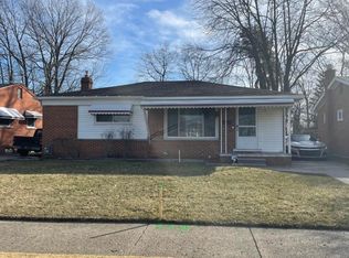 210 Hubbard St, Garden City, MI