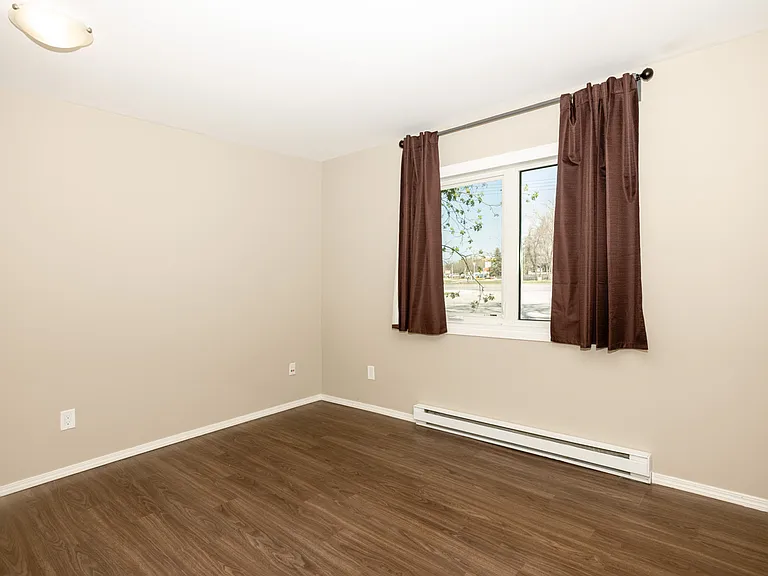 2331 Pembina Hwy — Photo 13