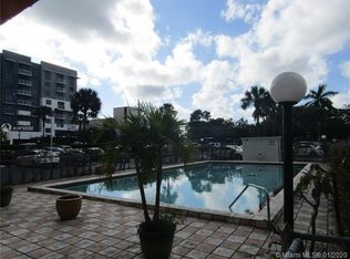 2075 NE 164th St APT 912, North Miami Beach, FL 33162