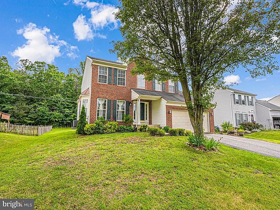 3rd image of 6718 Clarkes Meadow Dr