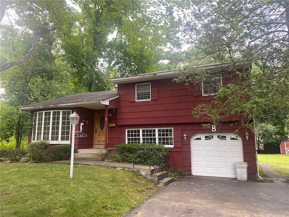 1st image of 32 Woodside Drive