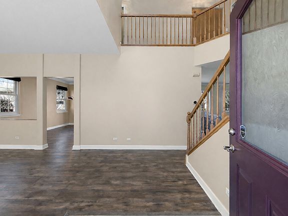 2nd image of 1782 Montrose Dr