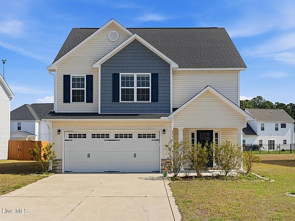 2nd image of 433 Nantucket Trail