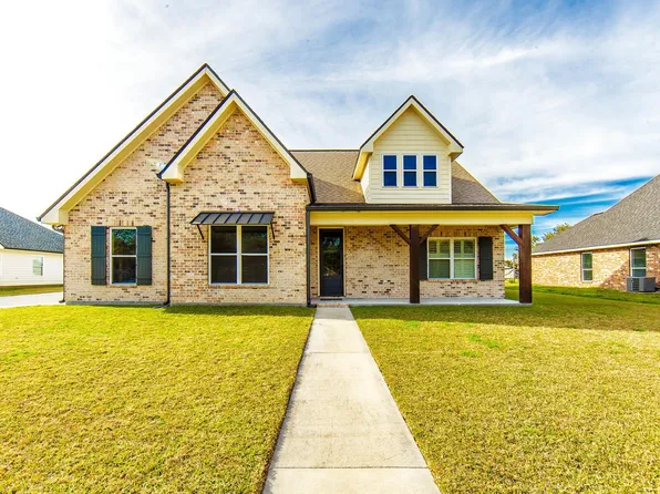 306 Grand Lakes Dr, Thibodaux, LA 70301