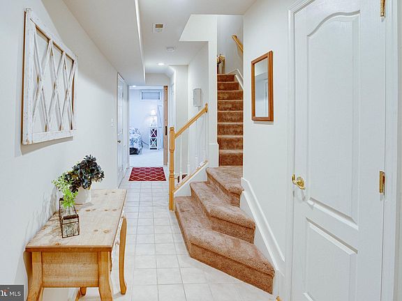 4th image of 15319 Bronco Way