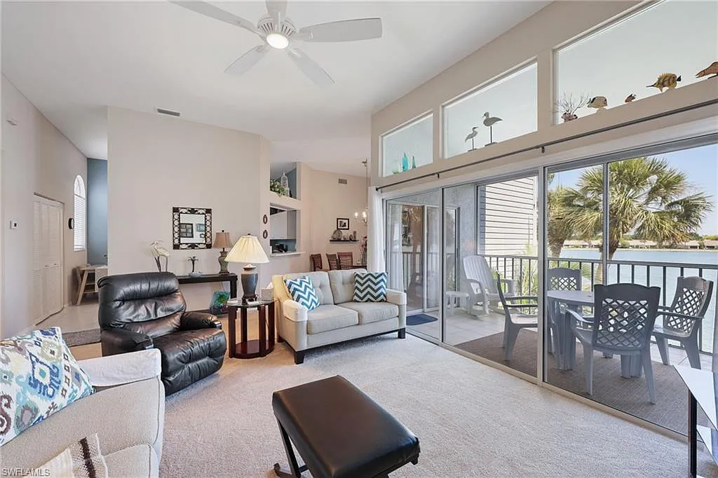 3 bed, 2.0 bath, 1590 sqft, $5,250 — Photo 4
